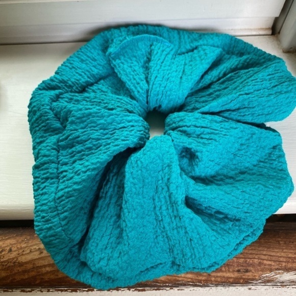 Anthropologie Large Turquoise Textured Scrunchie - Picture 3 of 3